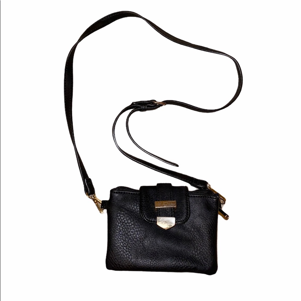 black crossbody bag